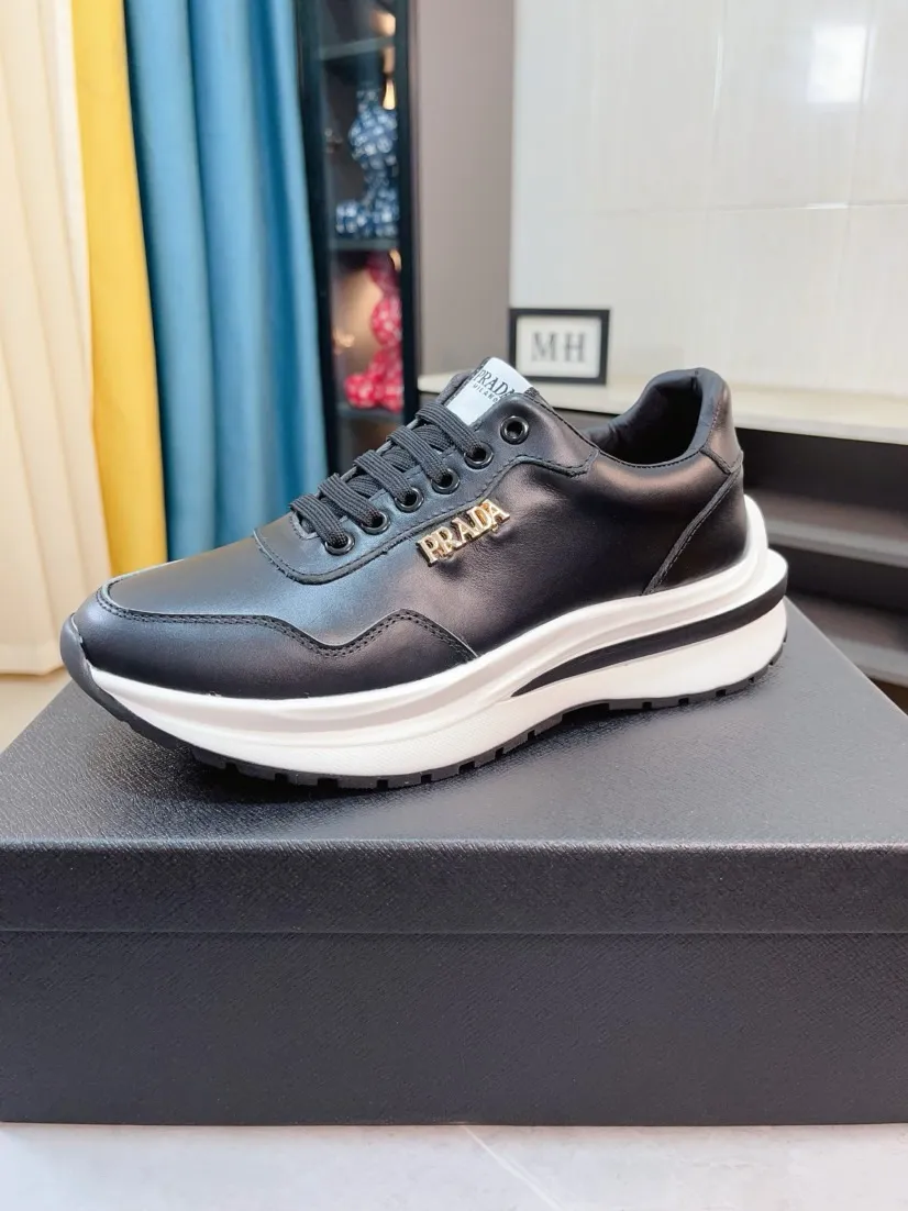 Men's shoes 💰420🌹🌹Prada is a luxurious and fashionable high-end product ✊🔥The perfect last shape and top-notch handcrafting make this shoe immediately create a strong aristocratic atmosphere. Imported first-layer cowhide with brogue carving crafts💋Cowhide lining🎶Rubber combination outsole specially imported from France for leather shoes😍Color: Mysterious Black☕️Number 38～44